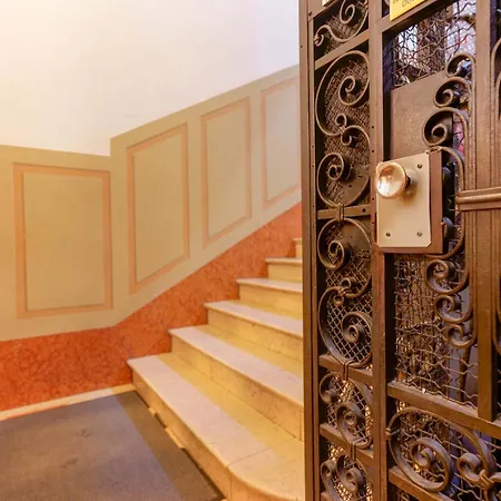 Le Dell'edera - Historic Palace With Old Town Views Гостевой дом