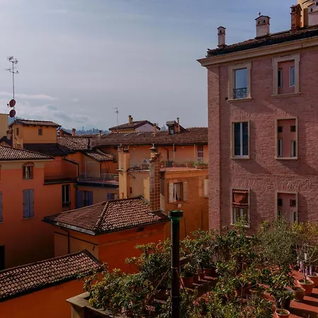 Le Dell'edera - Historic Palace With Old Town Views 4* Болонья